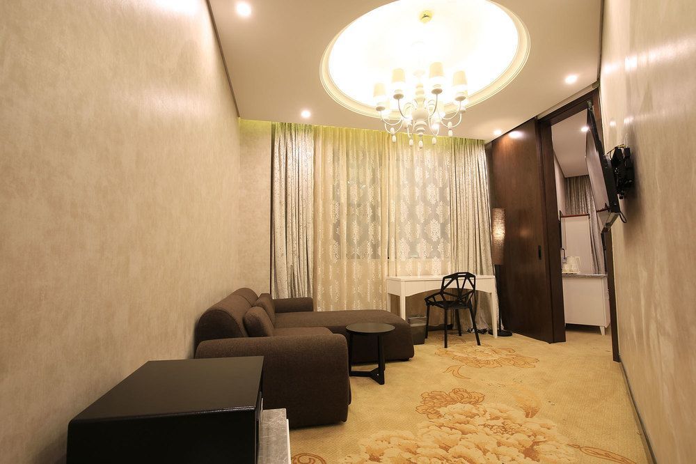 Crown Crystal Hotel Shanghai Exterior foto