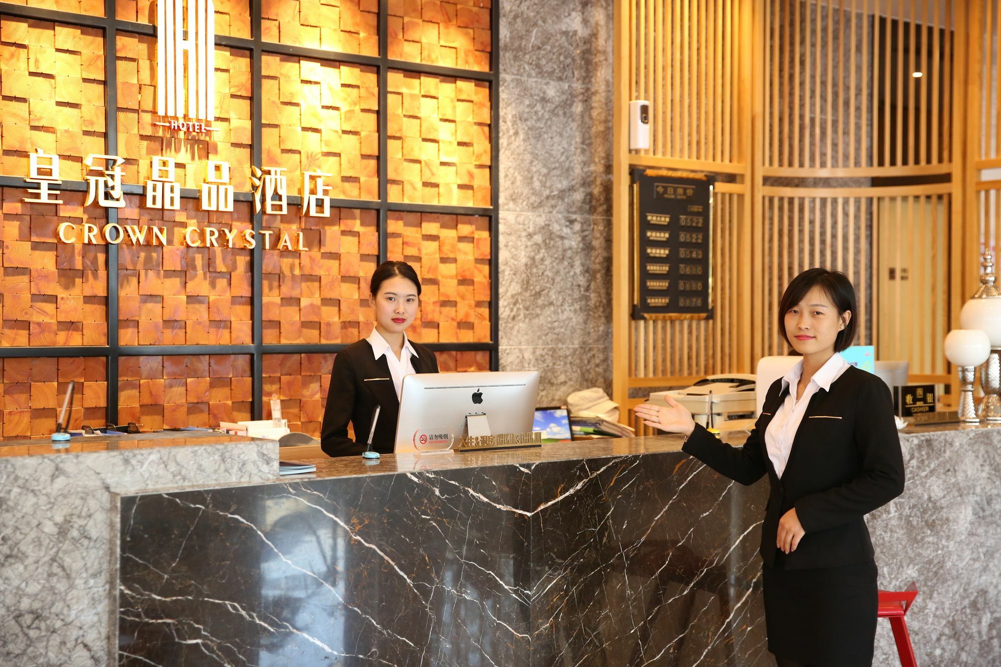 Crown Crystal Hotel Shanghai Exterior foto